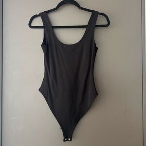 Black Tank Bodysuit Scoop Neck Size S Button Closure Very Comfortable Basic Top